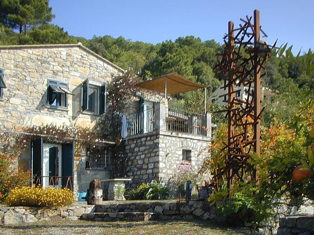 Cottage La Casa Del Pittore Reggimonti Екстер'єр фото
