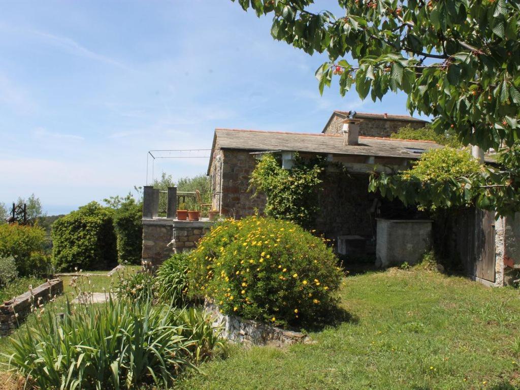 Cottage La Casa Del Pittore Reggimonti Екстер'єр фото