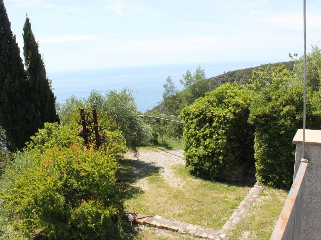 Cottage La Casa Del Pittore Reggimonti Екстер'єр фото