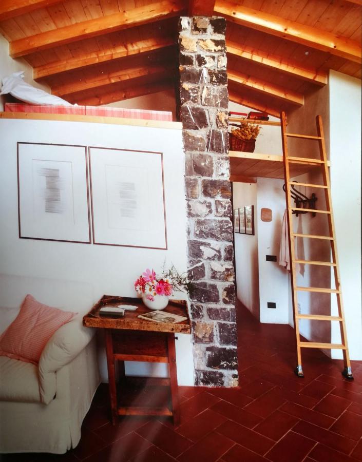 Cottage La Casa Del Pittore Reggimonti Екстер'єр фото