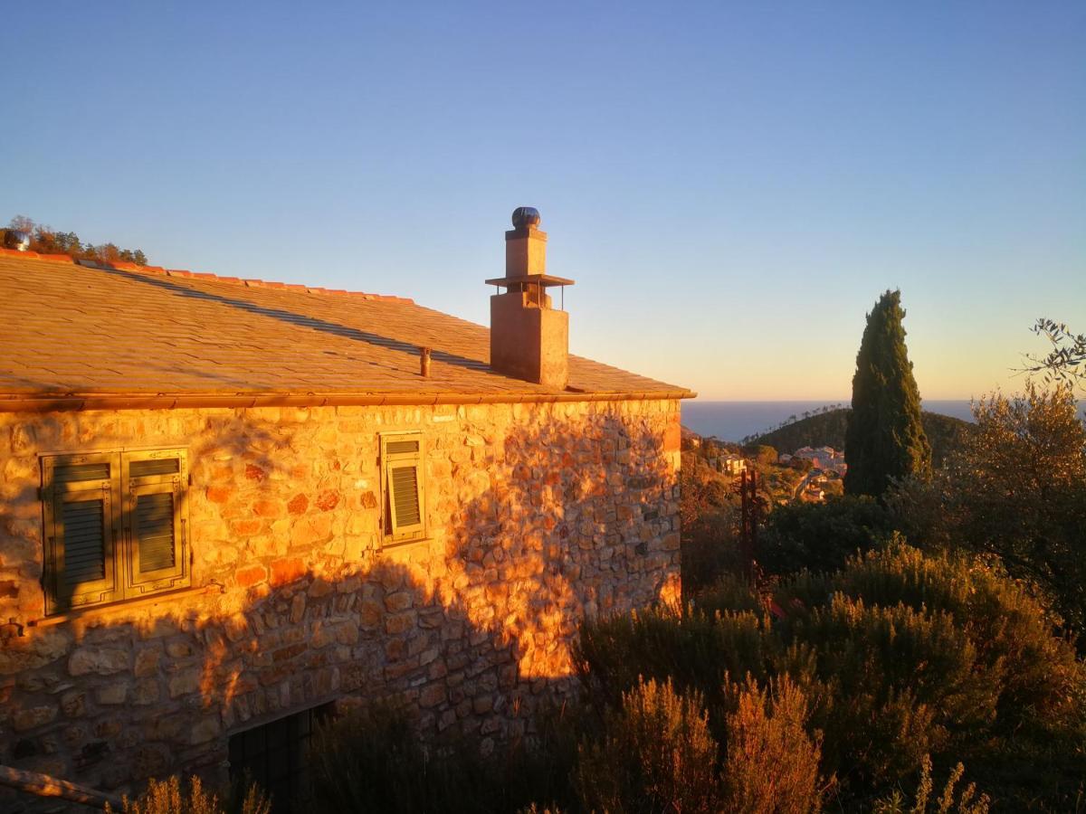 Cottage La Casa Del Pittore Reggimonti Екстер'єр фото