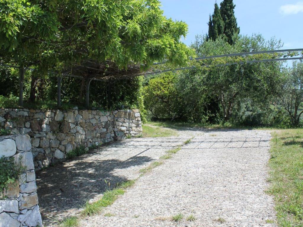 Cottage La Casa Del Pittore Reggimonti Екстер'єр фото