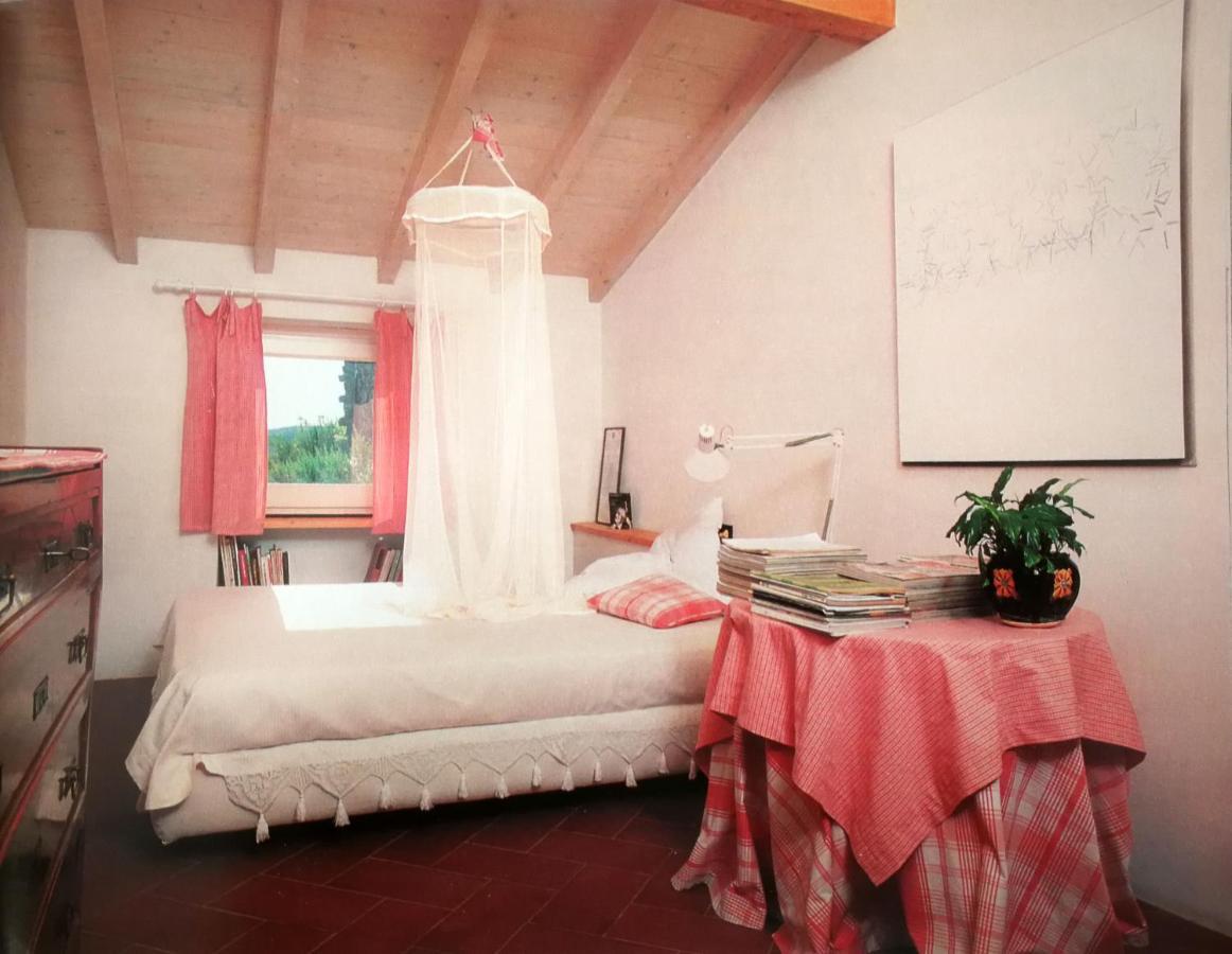 Cottage La Casa Del Pittore Reggimonti Екстер'єр фото