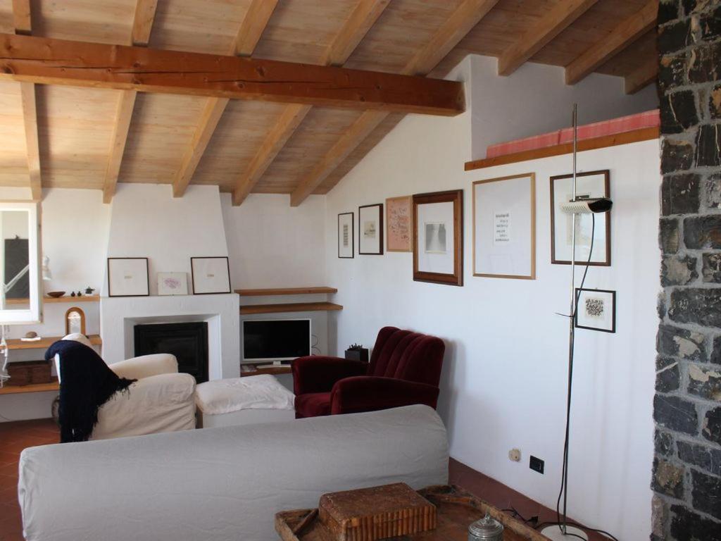 Cottage La Casa Del Pittore Reggimonti Екстер'єр фото
